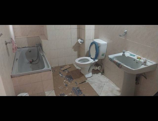 4 BEDROOM TOWNHOUSE FOR SALE IN PRETORIA WEST
